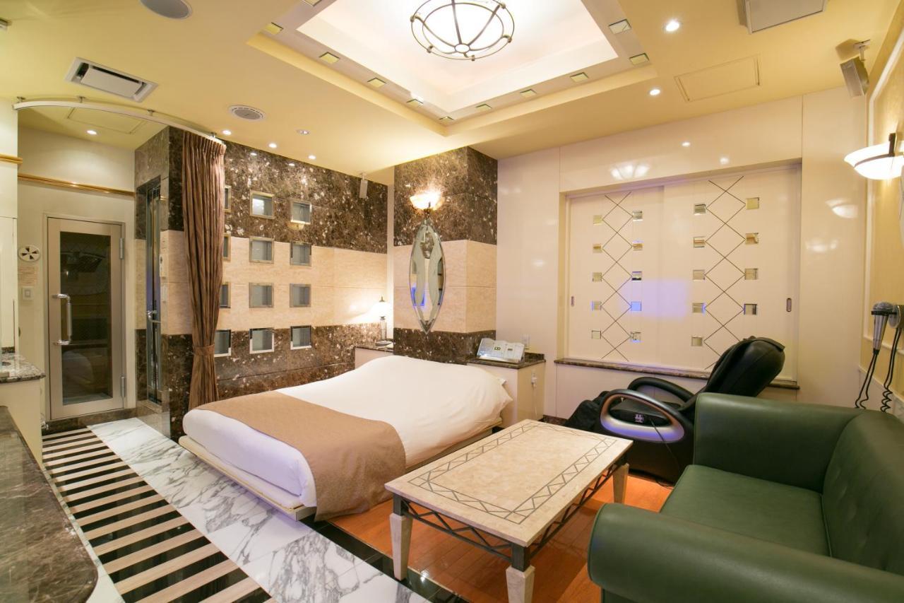 Hotel D-Wave Shinjuku（Adult Only) Токио Экстерьер фото