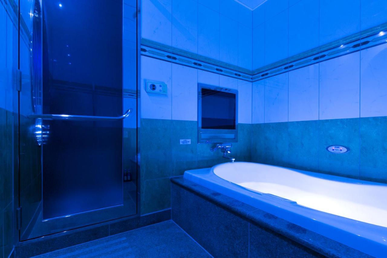 Hotel D-Wave Shinjuku（Adult Only) Токио Экстерьер фото