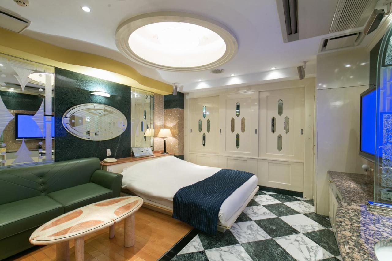 Hotel D-Wave Shinjuku（Adult Only) Токио Экстерьер фото