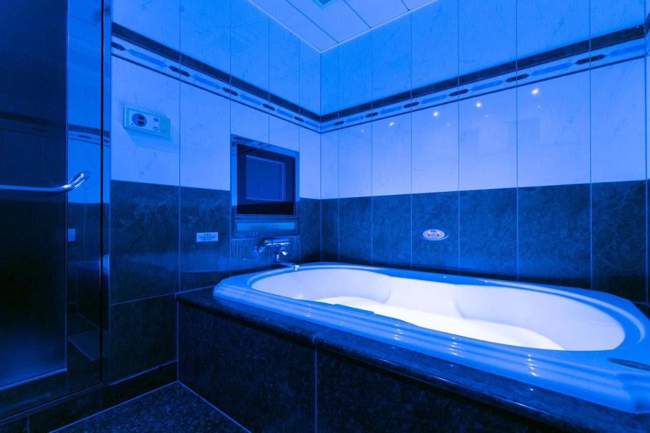 Hotel D-Wave Shinjuku（Adult Only) Токио Экстерьер фото