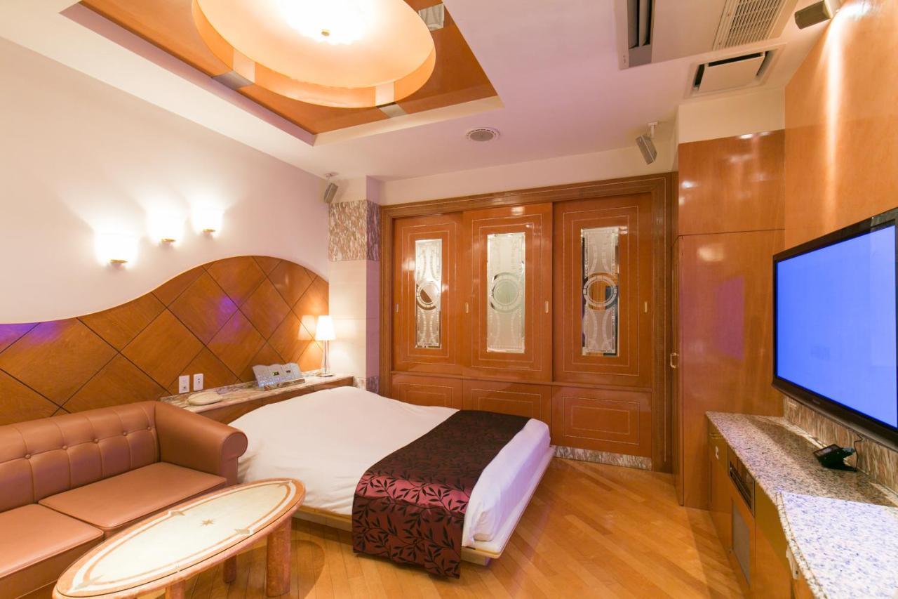 Hotel D-Wave Shinjuku（Adult Only) Токио Экстерьер фото