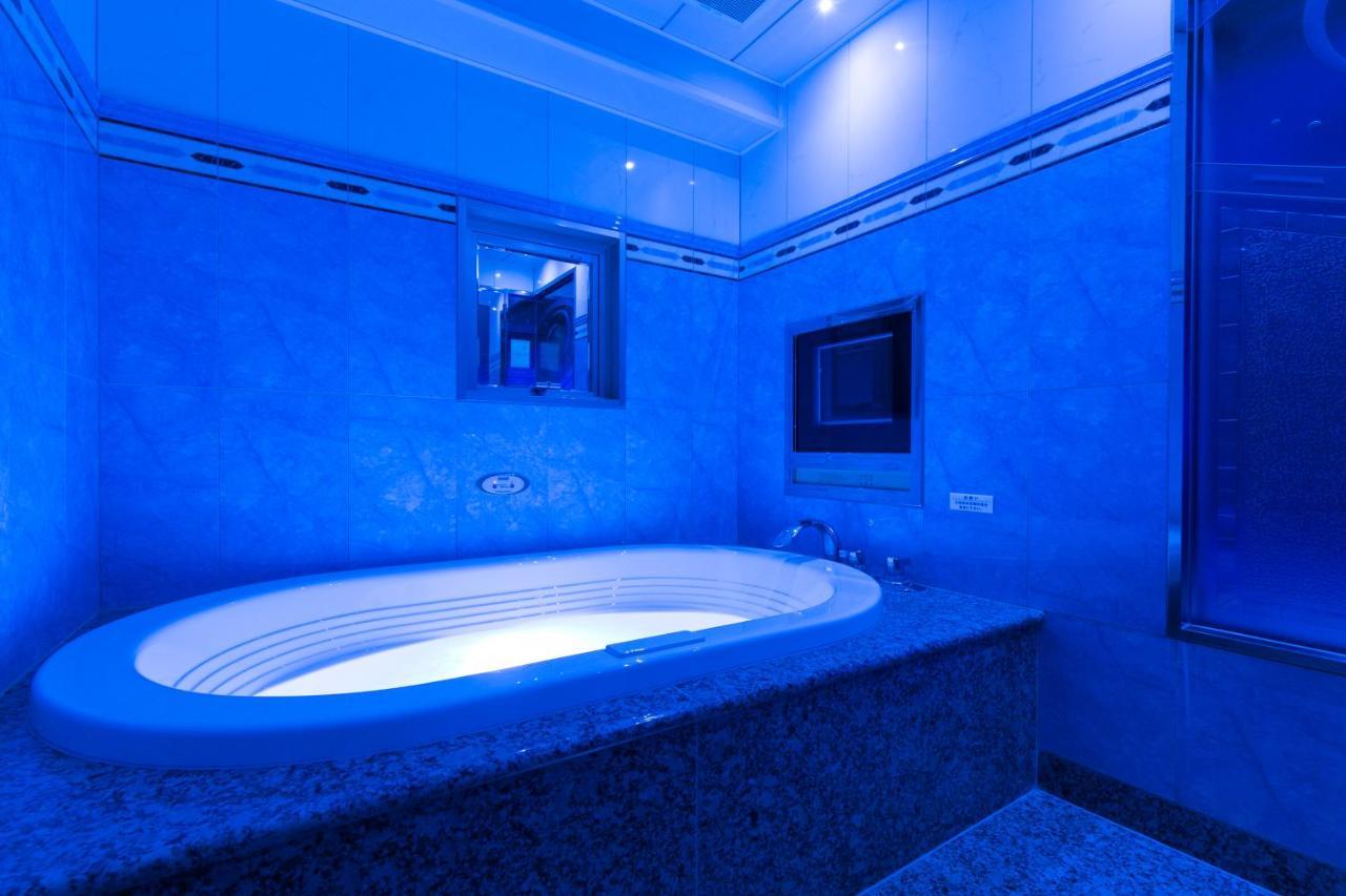 Hotel D-Wave Shinjuku（Adult Only) Токио Экстерьер фото